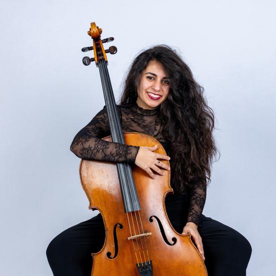 Cellounderviser Sarvin fra Musikskolen.