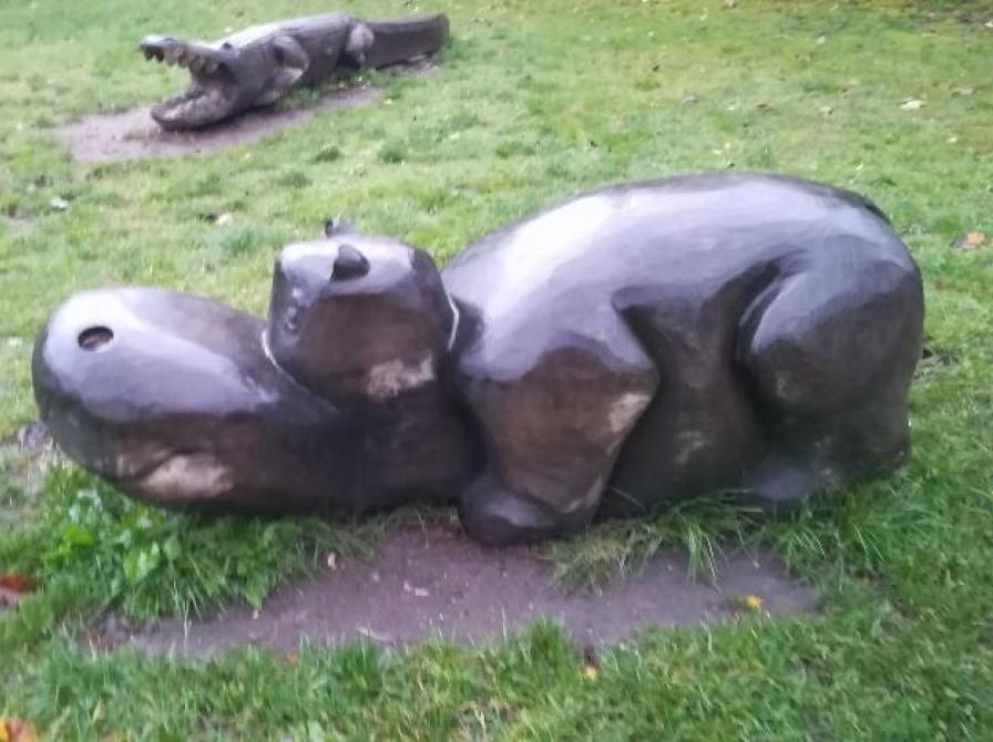Træfigurer ved Jersie Strandpark.